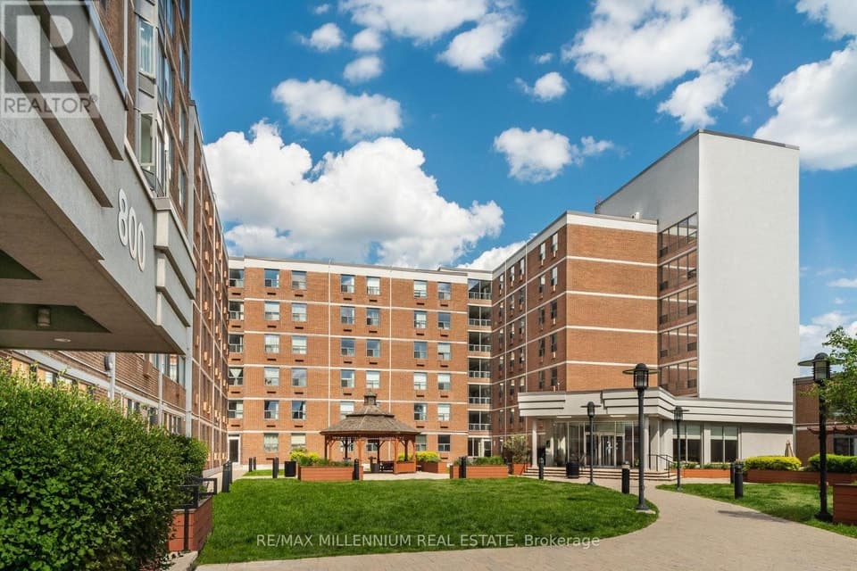 - 798 RICHMOND STREET W, Toronto (Niagara), ON, M6J3N7