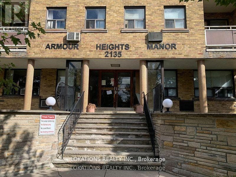 - 2135 AVENUE ROAD, Toronto (Bedford Park-Nortown), ON, M5M3M6