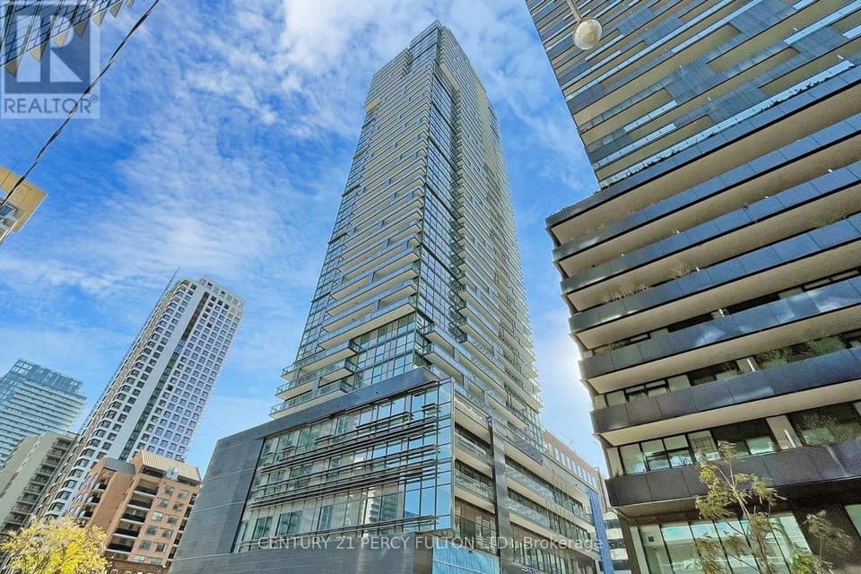 - 39 ROEHAMPTON AVENUE, Toronto (Mount Pleasant West), ON, M4P1P9