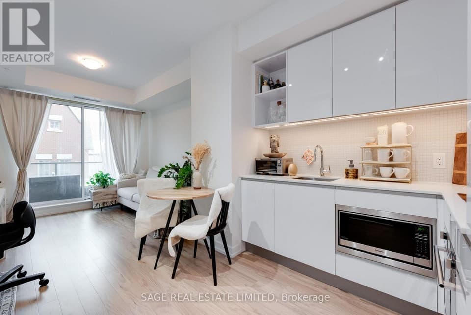 - 377 MADISON AVENUE, Toronto (Casa Loma), ON, M4V3E1
