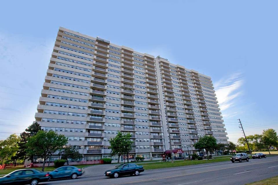 1050 Markham road, Scarborough, ON, M1H 2Y7