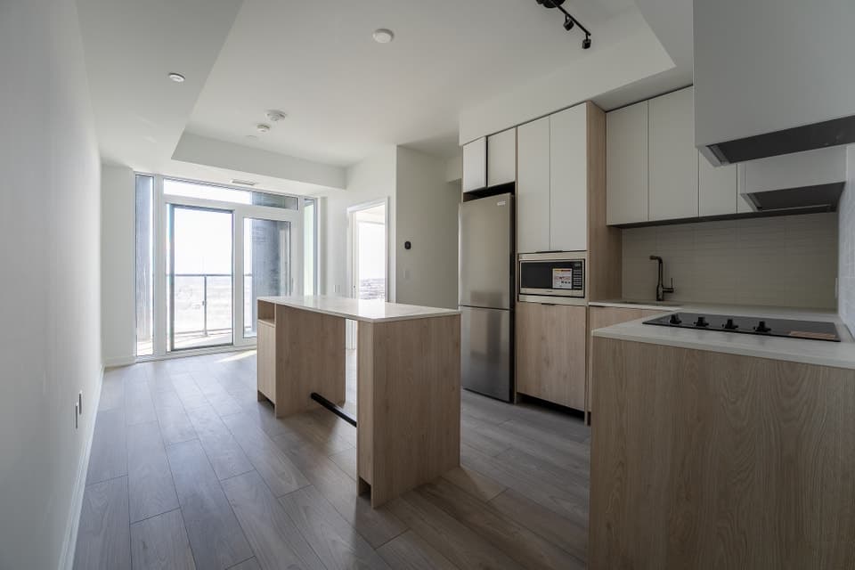 1007 The Queensway, Toronto, ON, M8Z 6C7