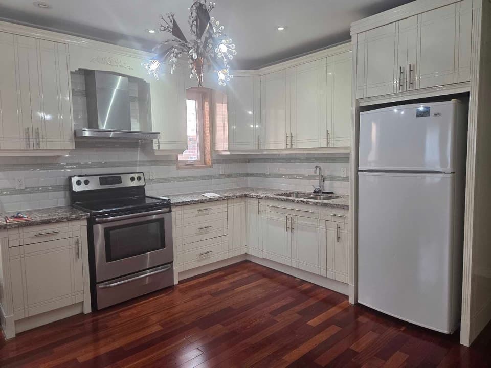 121 Highfield Rd, Toronto, ON M4L 2T9
