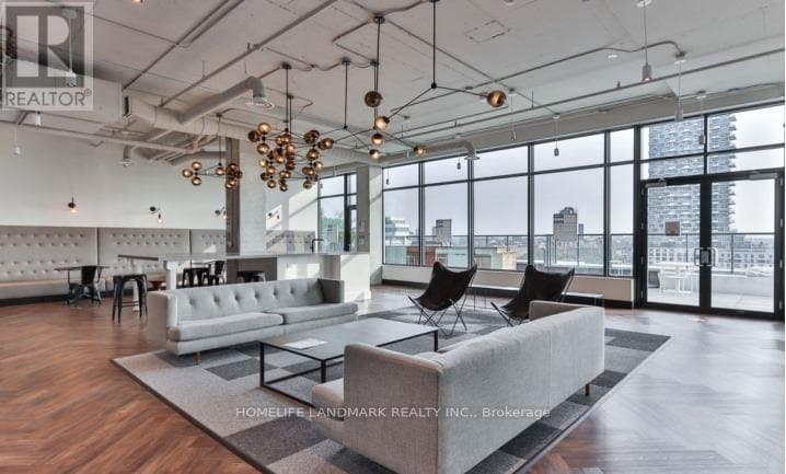 - 130 QUEENS QUAY E, Toronto (Waterfront Communities), ON, M5A3Y5
