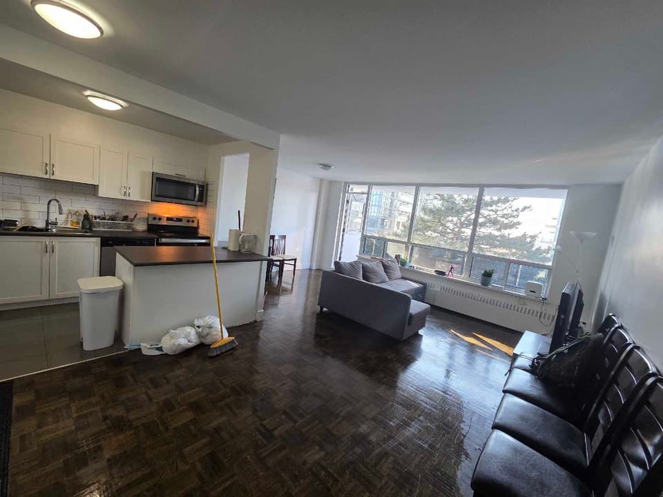 65 Forest Manor Rd, North York, ON M2J 1M5