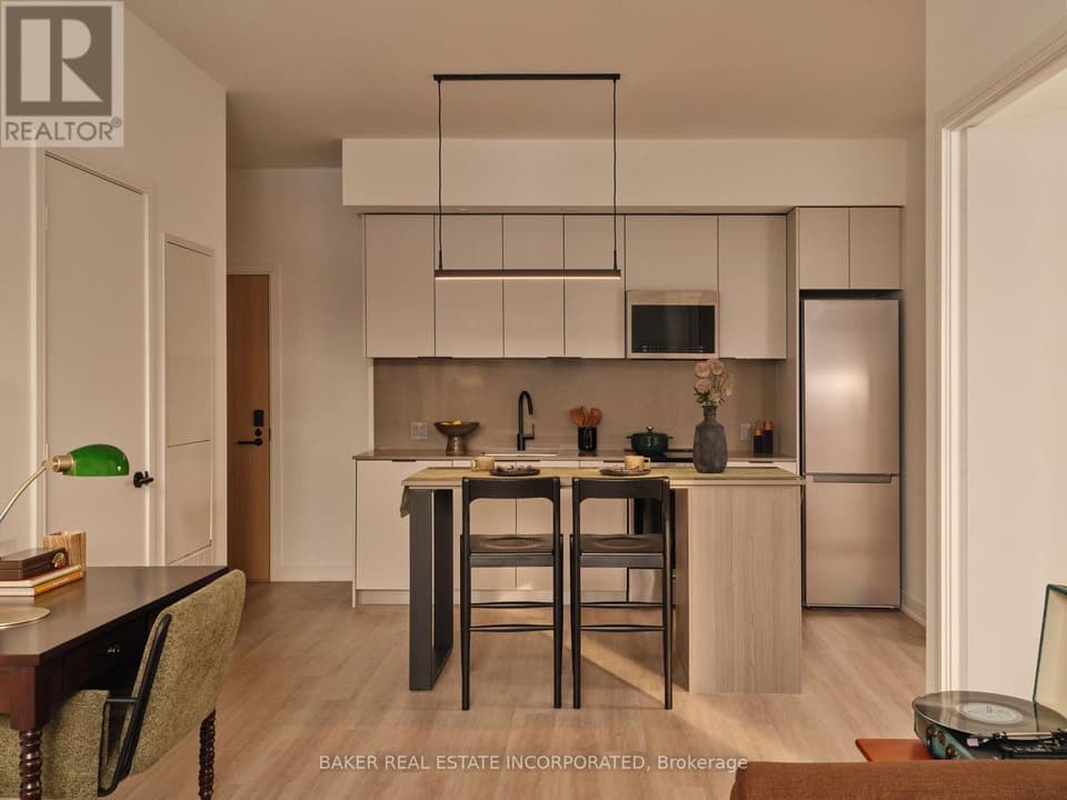 - 65 TRINITY STREET, Toronto (Waterfront Communities), ON, M5A0Y1