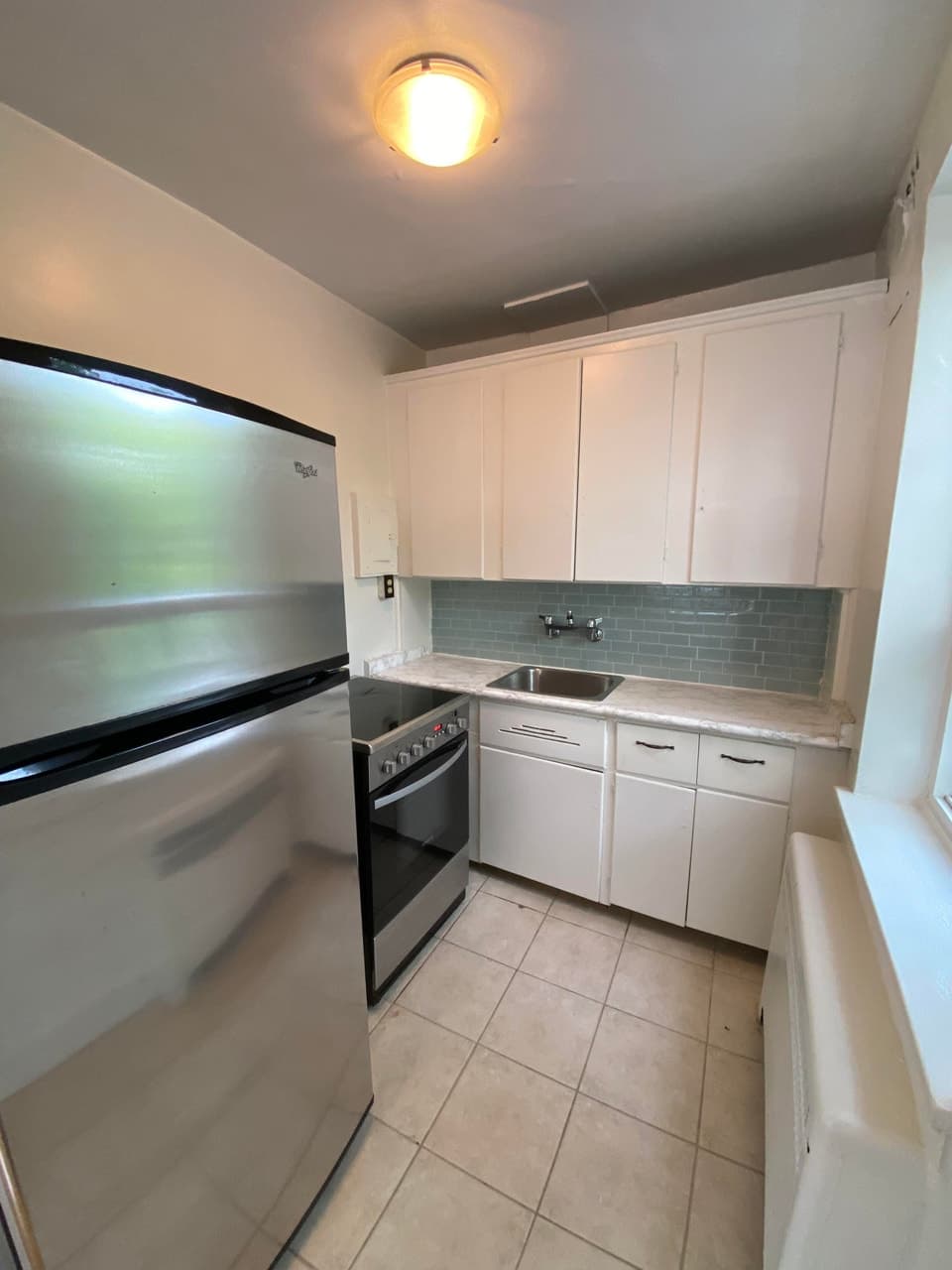 1233 Yonge Street, Toronto, ON, M4T 1W4