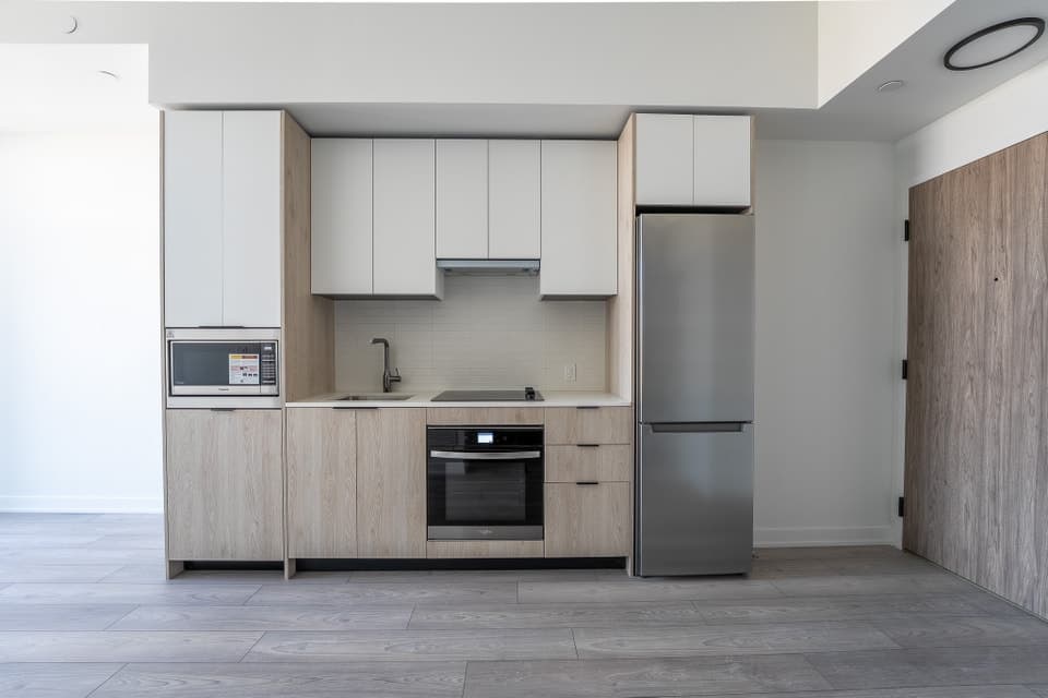 1007 The Queensway, Toronto, ON, M8Z 6C7