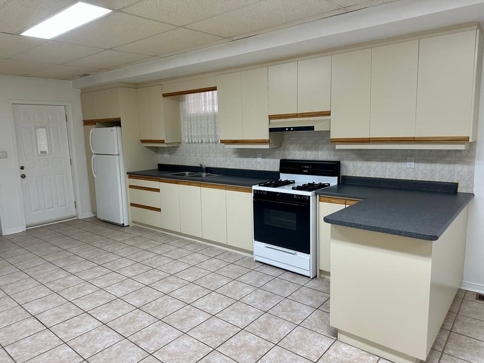 Ennerdale Rd, Toronto, M6E 4E1