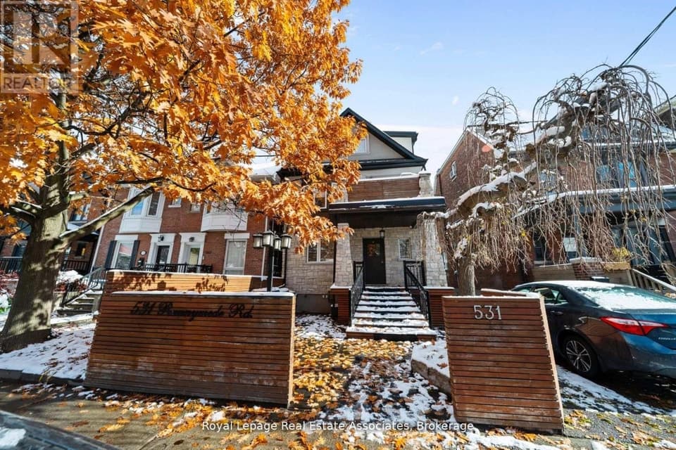 - 531 RUNNYMEDE ROAD, Toronto (Junction Area), ON, M6S2Z8