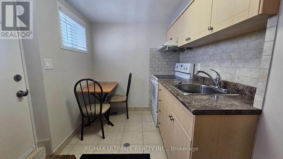 LOWER - 905 LANSDOWNE AVENUE, Toronto (Dovercourt-Wallace Emerson-Junction), ON, M6H3Z2