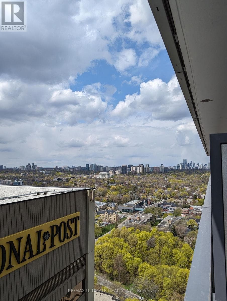 - 395 BLOOR STREET, Toronto (North St. James Town), ON, M4W0B4