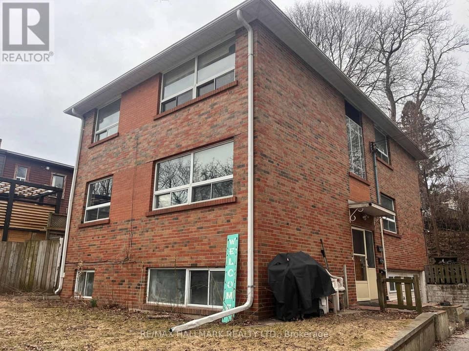 - 2 BELLHAVEN ROAD, Toronto (Woodbine Corridor), ON, M4L3J5