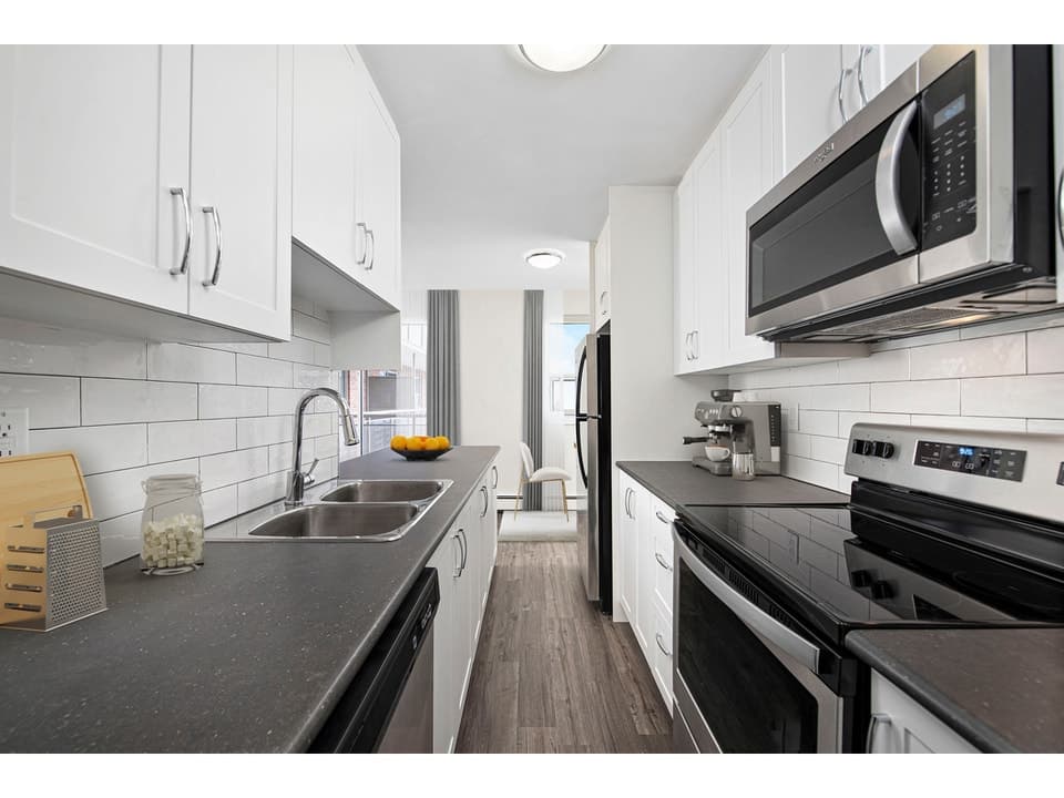 4900 Bathurst Street, Toronto, ON, M2R 1X6