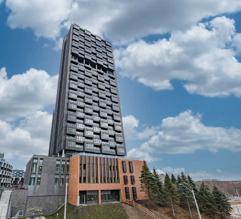 1 QUARRINGTON LANE, TORONTO, ON, M5V 3J6