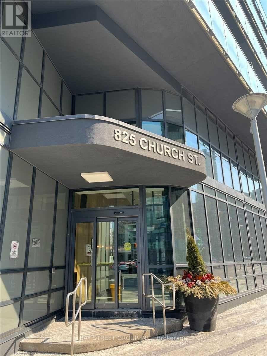 - 825 CHURCH STREET, Toronto (Rosedale-Moore Park), ON, M4W3Z4
