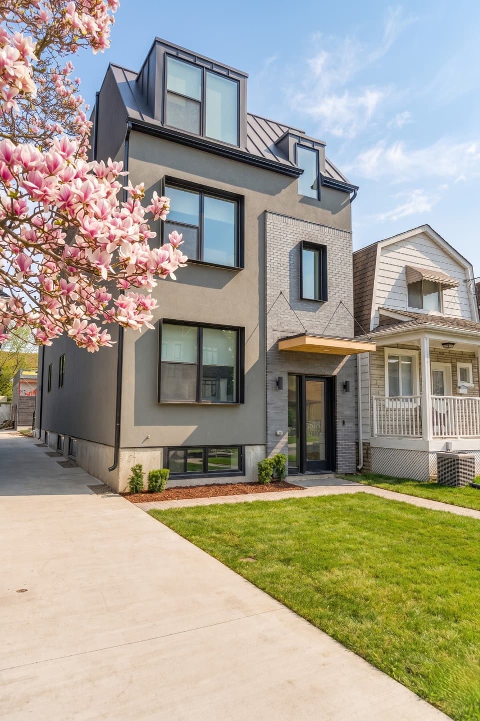 625 Harvie Avenue, York, ON