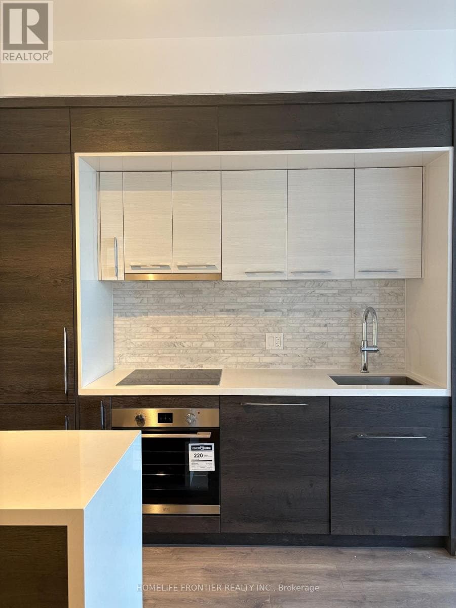 - 29 GREEN TRAIL COURT, Toronto (Bayview Village), ON, M2K1E3