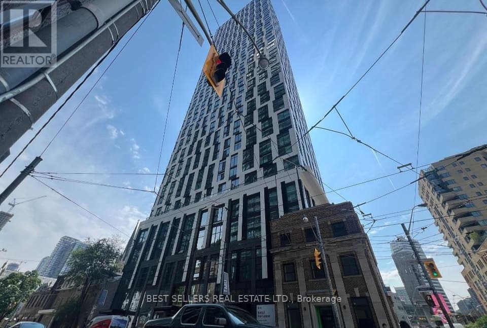 - 252 CHURCH STREET, Toronto (Church-Yonge Corridor), ON, M5B0E6