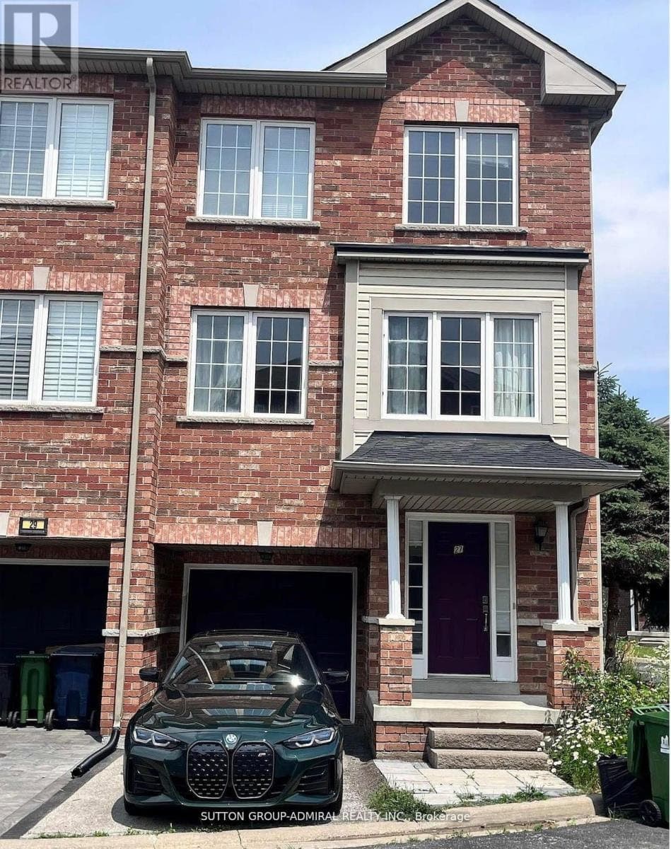 FROST KING LANE, Toronto (West Humber-Clairville), ON, M9W0A5