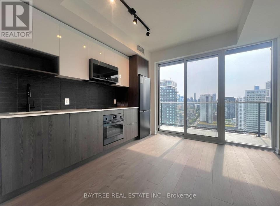 - 5 DEFRIES STREET, Toronto (Regent Park), ON, M5A3R4