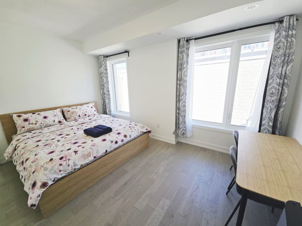 125 Frederick Tisdale Dr, Toronto, ON M3K 2B8
