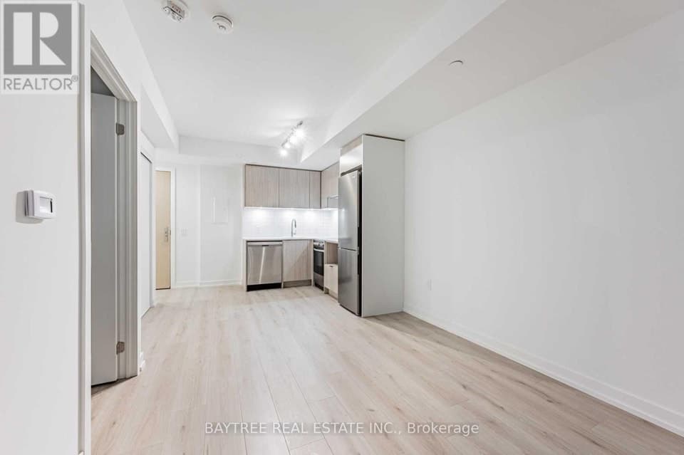- 395 BLOOR ST E STREET E, Toronto (Cabbagetown-South St. James Town), ON, M4W0B4