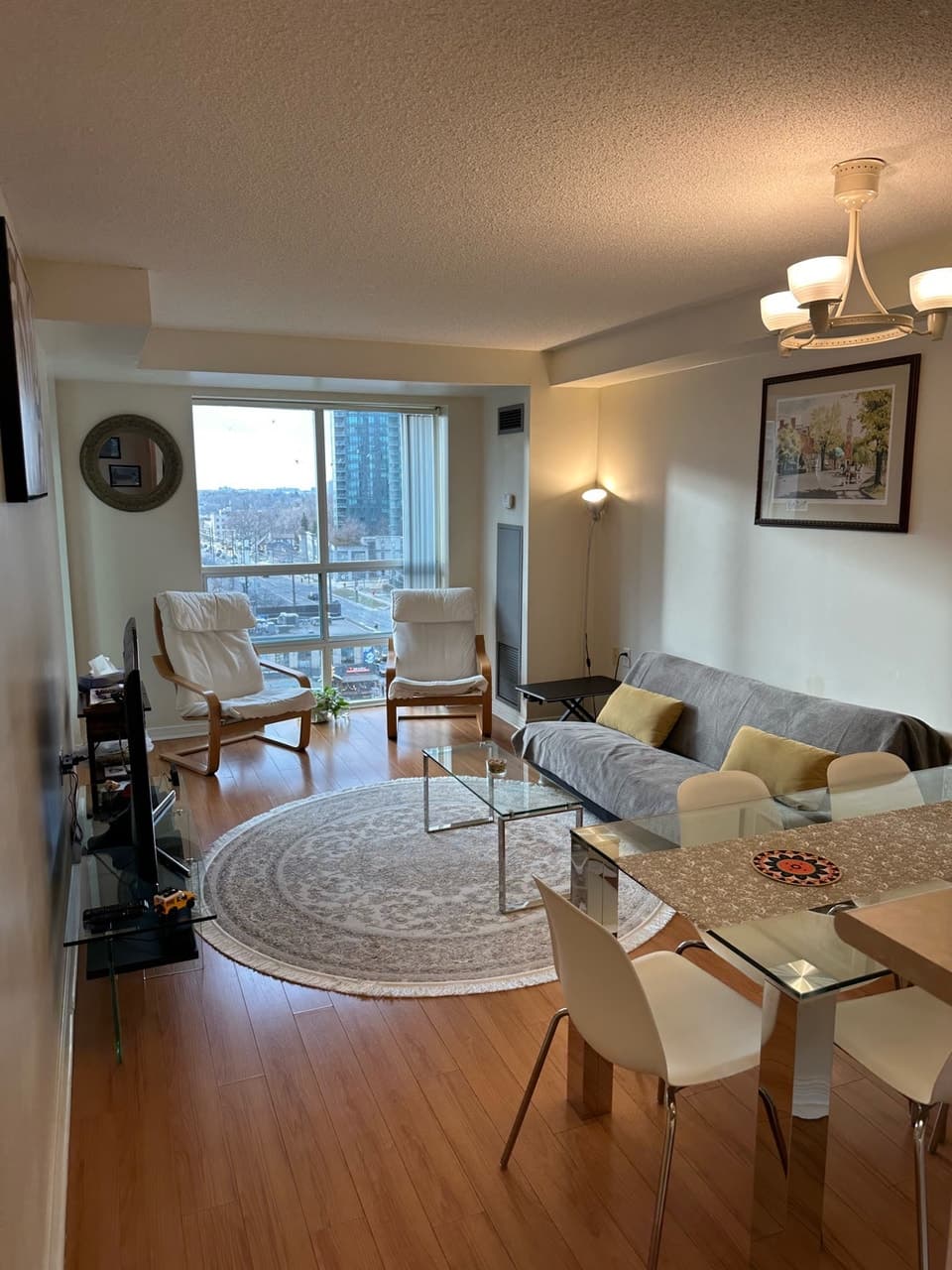 5573–5587 Yonge St, Toronto, M2N 5S4
