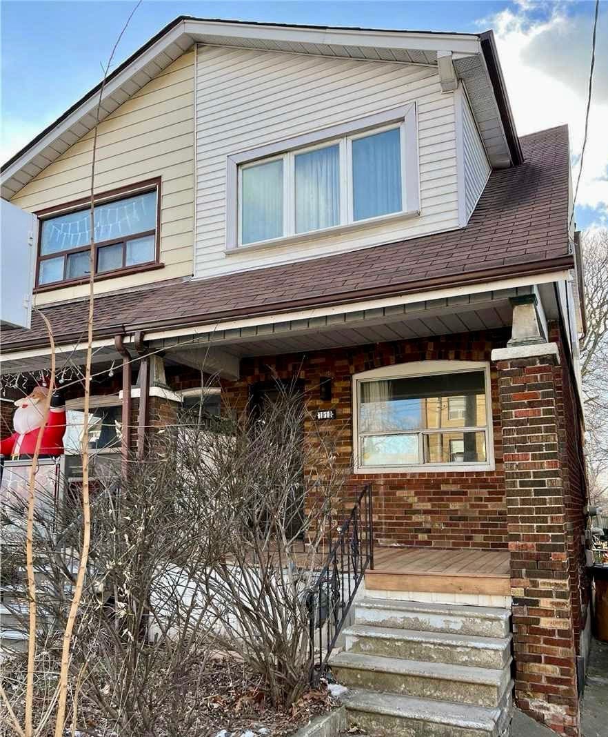 1010 Woodbine Ave, East York, ON M4C 4C1