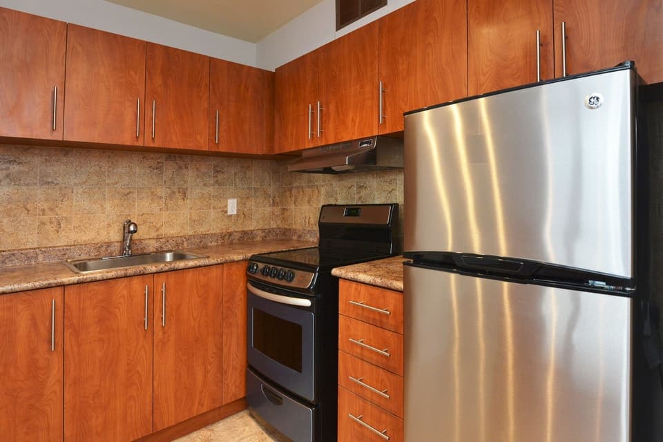 230 Oak Street, Toronto, ON, M5A 2E2