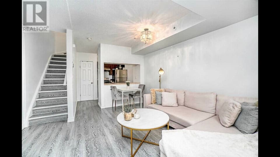 Everson Dr, North York, ON M2N 7C2