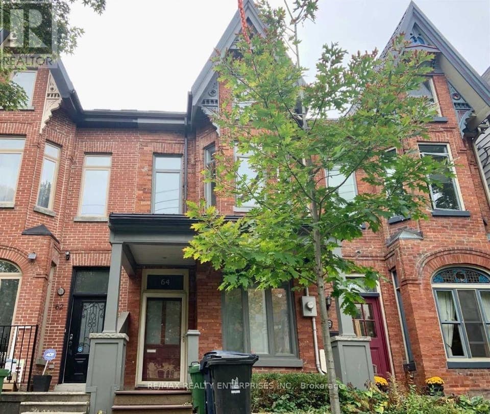 ROBERT STREET, Toronto (University), ON, M5S2K3