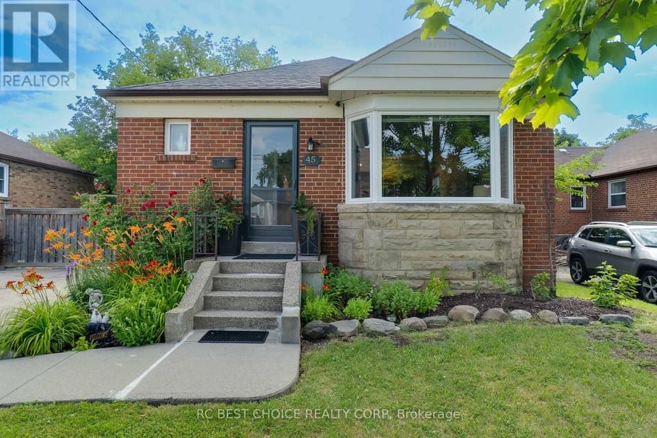 LOWER - 45 MAYALL AVENUE, Toronto (Downsview-Roding-CFB), ON, M3L1E7