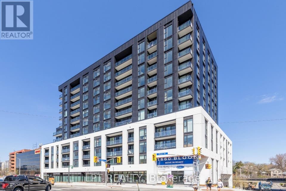 - 1660 BLOOR STREET W, Toronto (High Park-Swansea), ON, M6P1A8