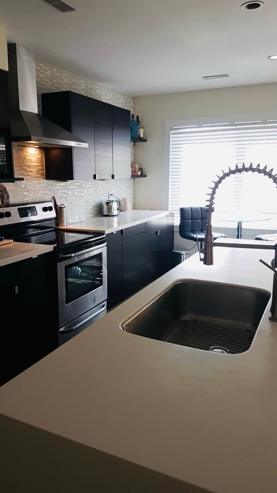 3069 Lake Shore Blvd W, Etobicoke, ON M8V 1K6