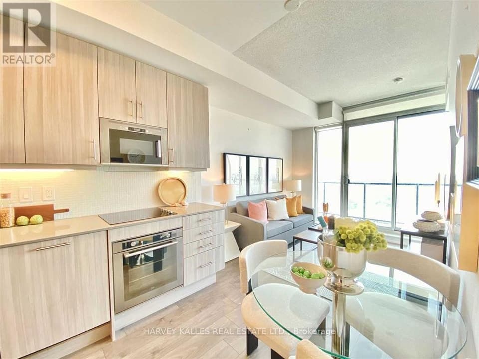 - 297 COLLEGE STREET, Toronto (Kensington-Chinatown), ON, M5T0C2
