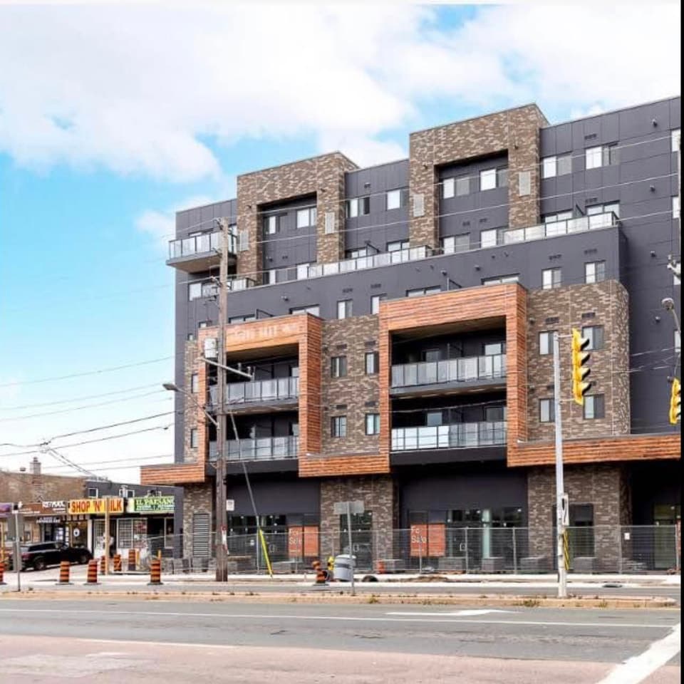 Browns Line, Etobicoke, ON