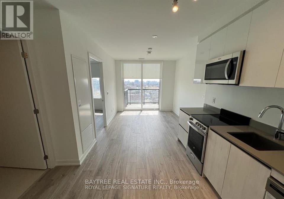 - 3100 KEELE STREET, Toronto (Downsview-Roding-CFB), ON, M3M0E1