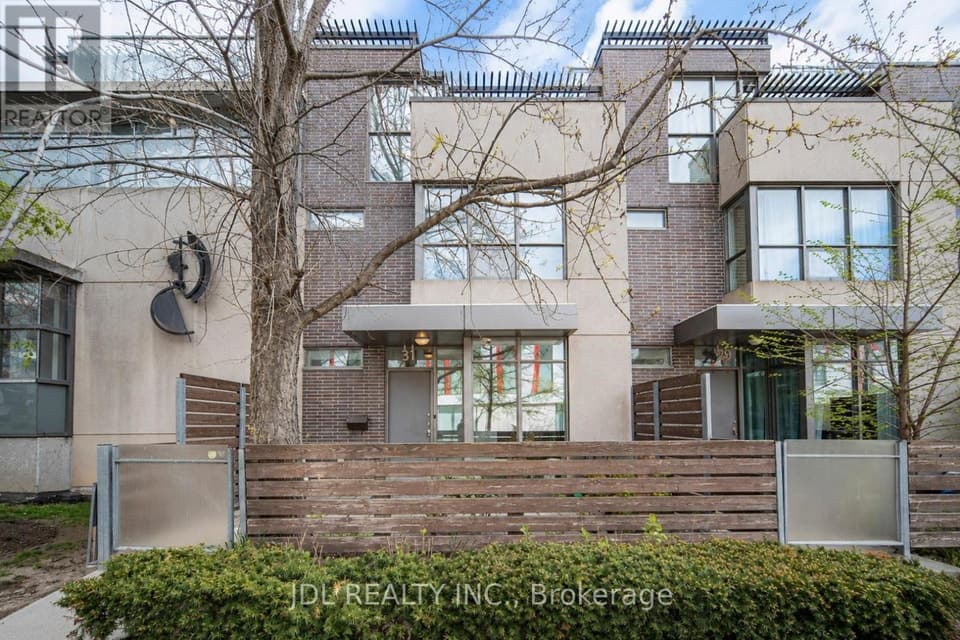 TH8 - 31 BRUNEL COURT, Toronto (Waterfront Communities), ON, M5V3Y2