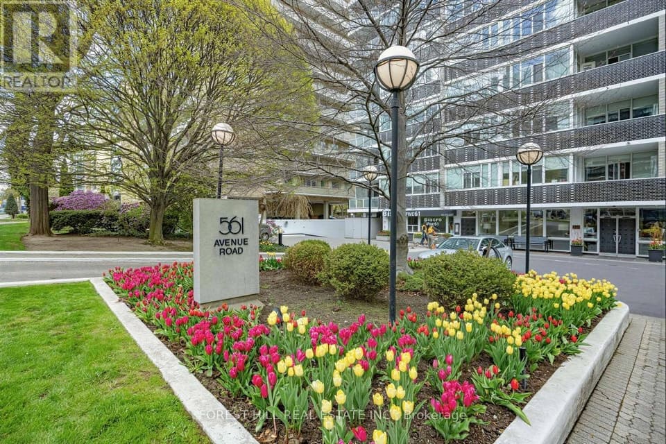 - 561 AVENUE ROAD, Toronto (Yonge-St. Clair), ON, M4V2J8