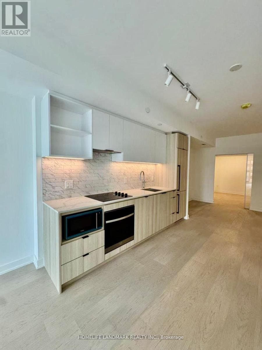 - 252 CHURCH STREET, Toronto (Church-Yonge Corridor), ON, M5B1Z2