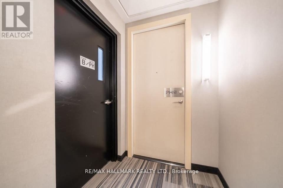PH01 - 30 ROEHAMPTON AVENUE, Toronto (Mount Pleasant East), ON, M4P0B9
