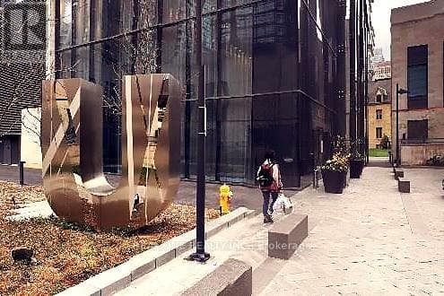 - 65 ST MARY STREET, Toronto (Bay Street Corridor), ON, M5S0A6