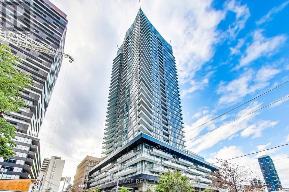 - 30 ROEHAMPTON AVENUE, Toronto (Mount Pleasant West), ON, M4P0B9