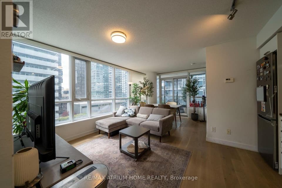 - 295 ADELAIDE STREET W, Toronto (Waterfront Communities), ON, M5V0L4