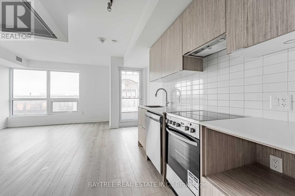 - 395 BLOOR STREET E, Toronto (Cabbagetown-South St. James Town), ON, M4W0B4