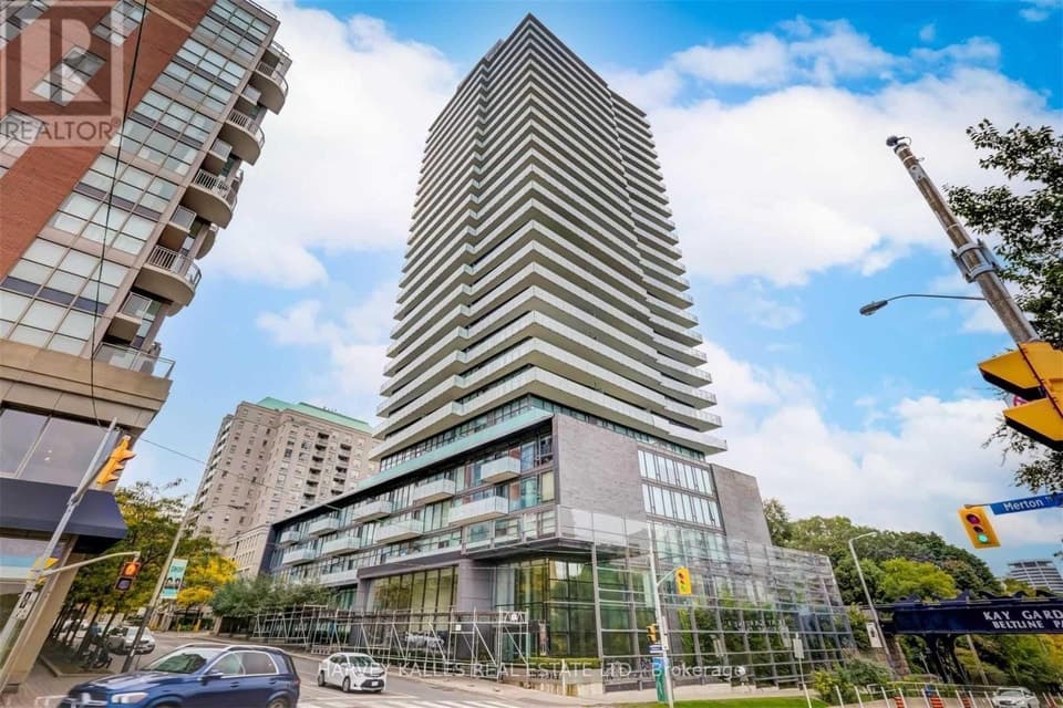 - 1815 YONGE STREET, Toronto (Mount Pleasant West), ON, M4T2A4