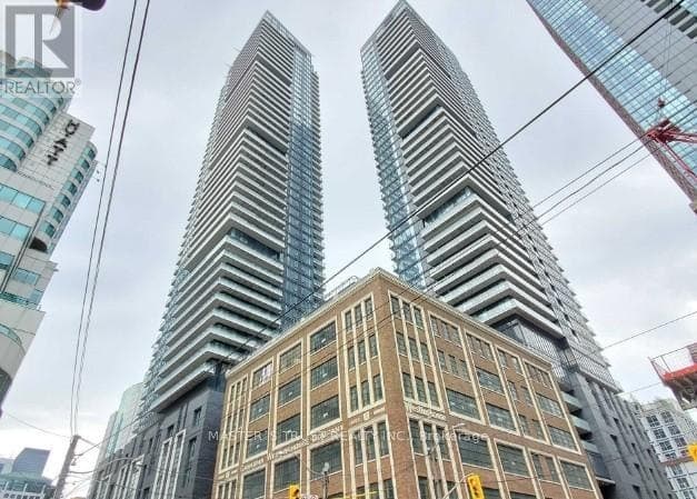 - 125 BLUE JAYS WAY, Toronto (Waterfront Communities), ON, M5V0C4