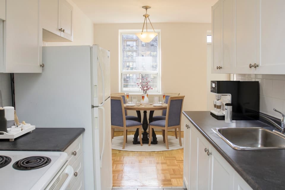 26 Thorncliffe Park Drive, Toronto, ON, M4H 1J2
