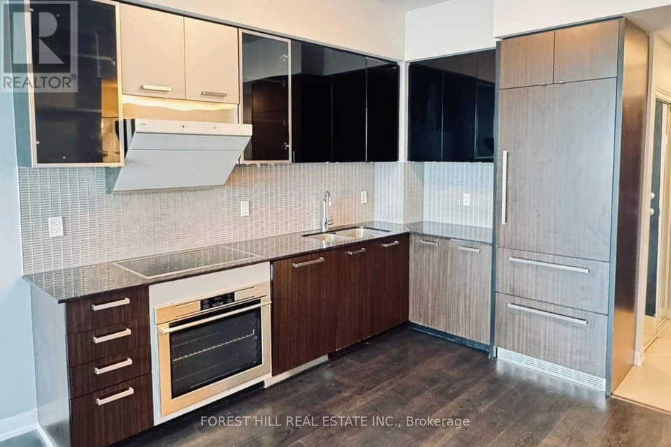 - 5162 YONGE STREET, Toronto (Willowdale West), ON, M2N0E9